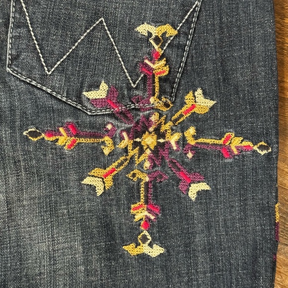 Wrangler Dark Blue Skinny Leg Jeans with Pink Stitching - Picture 4 of 8